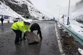 刚刚，传来最新消息！独库公路南段临时封闭图片