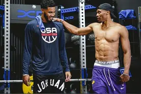 威少和塔图姆同时现身健身房，湖人短裤惹眼图片