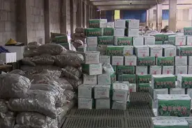 中秋将至沪上毛豆芋艿旺销 批发市场日均出货百余吨图片