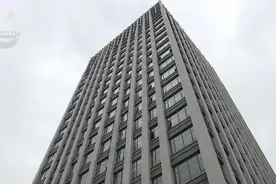 昆明一公寓“精装”变“毛坯”！开发商的回应让业主气炸了图片