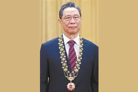 中国工程院院士钟南山——大医大爱 守护生命（奋斗百年路 启航新征程·“共和国勋章”获得者）图片