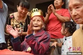 121岁，六世同堂，这样的生日宴真让人羡慕图片