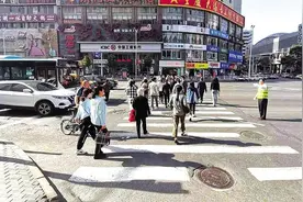 兰州交通大家谈 这些地段“绿灯太短，行人太赶”交警部门：走访调研后确定是否调整时长图片