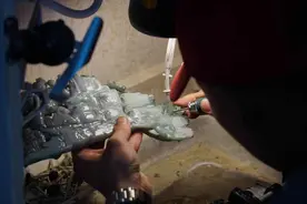 狱中雕玉：一个80后如何重启人生图片