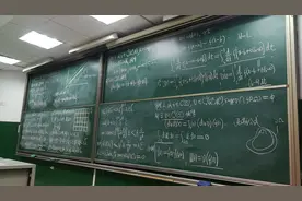 这些让人舍不得擦黑板的板书，你最爱哪一个？图片