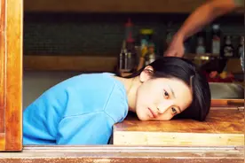 电影《陪你很久很久》曝推广曲《为了》MV 笑泪交织引爆深情共鸣