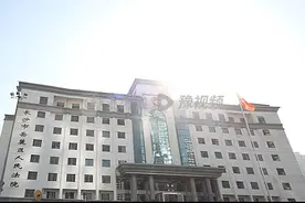 货拉拉跳车案司机被判缓行，家属未表态是否上诉，律师：周某预料到跳车风险不太可信图片