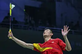 羽毛球男单半决赛不敌石宇奇 谌龙期待明年亚运会图片