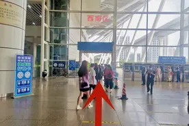 广州南站：对福建来穗旅客提供免费核酸检测服务图片