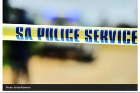 警察拦下超载卡车，一查里面竟装有106具尸体图片