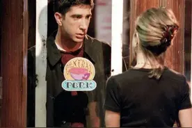 吵完架哭着出门，发现他在路边等我：感到被爱的25个瞬间图片