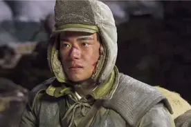 《长津湖》展现七连英雄群像 吴京易烊千玺上演兄弟情视频封面