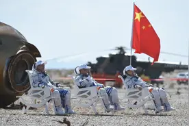 神舟航天员汤洪波向父母报平安！弟媳说中秋全家将“云团聚”图片