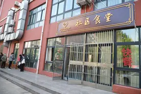 济宁高新区这家食堂送饭上门，让独居老人在家就能吃上热乎饭图片