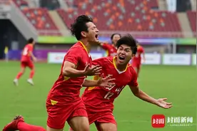 四川U20男足斩获铜牌 创造历届全运会最好成绩图片