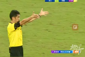 第一次！浙江男足夺得全运会冠军图片