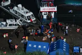 贵州客船侧翻事故已致8人遇难7人失联，省委书记作批示，省长赶赴现场指挥救援图片