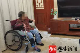 民警4次上门，只为瘫痪老人拍一张身份证照片图片