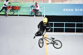 聚焦全运会丨包揽金银铜！四川选手称霸小轮车男子自由式公园赛图片