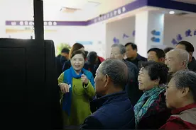 百年初心奋斗者｜她从零开始学，让“一网通办”服务落到实处图片