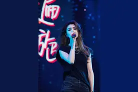 傅菁音乐会现场舞台带感 或浅吟低唱或劲歌热舞魅力百变图片