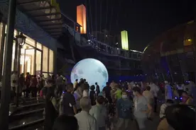 韶关又一新地标出现！君临·新天地“龙珠”灯光首秀照亮韶城图片