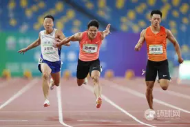 「图集」9秒95！苏炳添夺全运会男子100米冠军图片