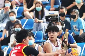 杨舒予为啥那么火？全运会三人篮球揭幕战，大部分球迷都是冲着她来的图片