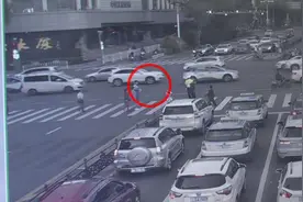 暖心！太原交警街头执勤收到“匿名信”，引来朋友圈狂点赞图片