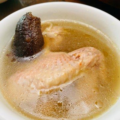 海参花胶花旗参鸡汤 2025年海参花胶鸡汤的做法与功效 海参花胶花旗参鸡汤 2025年海参花胶鸡汤的做法与功效