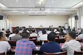 彭水县委副书记陈清松在安全生产与自然灾害防治会议上强调：推动安全生产形势持续稳定向好 为全县经济社会发展提供坚强安全保障图片