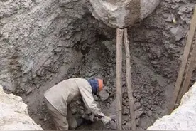 婚礼现场偷拍画面曝光，这一幕公公婆婆都惊呆了哈哈哈哈哈哈图片