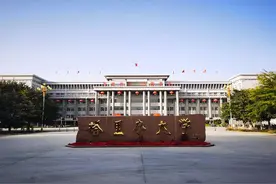 塔大毕业生77%留在新疆工作图片