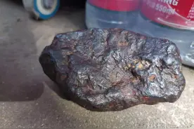 武汉市民网上鉴定石头遇万元求购，专家提醒：市面上大多数机构不靠谱图片