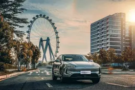 探店试驾｜赛力斯华为智选SF5深度融合赛力斯与华为领先技术图片