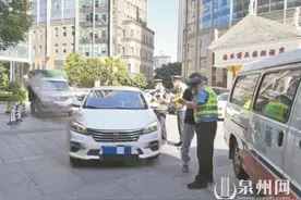 “退市”网约车非法营运被查图片