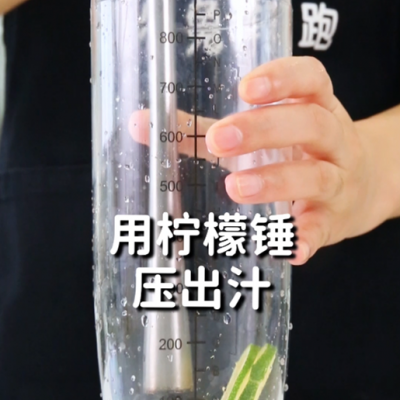 满杯百香果的做法，小兔奔跑免费奶茶饮品配方