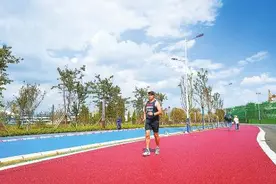 昆明草海隧道公园成网红打卡点图片