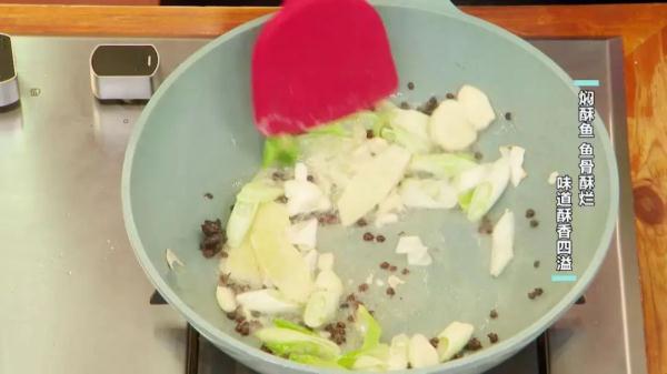 干鱼翅怎么泡发视频教程 2026年干鱼翅泡发的正确方法及图解