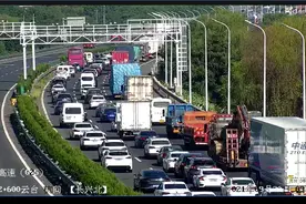 车已经多起来了，​湖州境内高速提前迎来国庆出行高峰图片