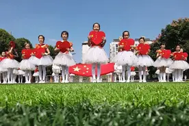 成都娃的浓浓爱国情图片