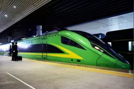 途经榆林更方便！10月11日起呼和浩特至西安增开“复兴号”动车组图片