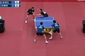乒超联赛许昕再现经典动作图片