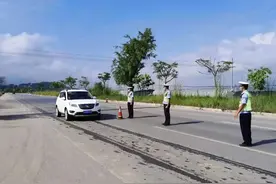 德宏公安交警丨强化国庆期间农村道路交通安全管理工作图片