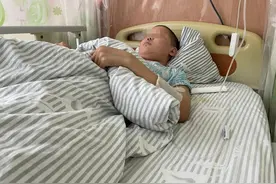 近在咫尺的守护！患癌弟弟楼上住院哥哥楼下当保安图片