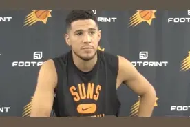 瑞思拜！布克拍摄致敬短片前征得了瓦妮莎的同意图片