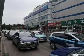济南新能源出租车司机翻着“账本”倒“苦水”：购车成本、基础运价和回空费、保养费都高……图片