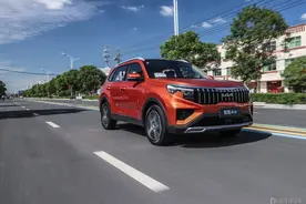 试驾起亚智跑2.0L 能靠他打翻身仗吗？图片