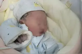 女子生产当天孩子被已分居的丈夫抱走，“钱不给，娃娃不送”，当地妇联介入图片