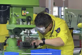 绝技争霸①钳工技术大比拼0.01毫米决胜负图片